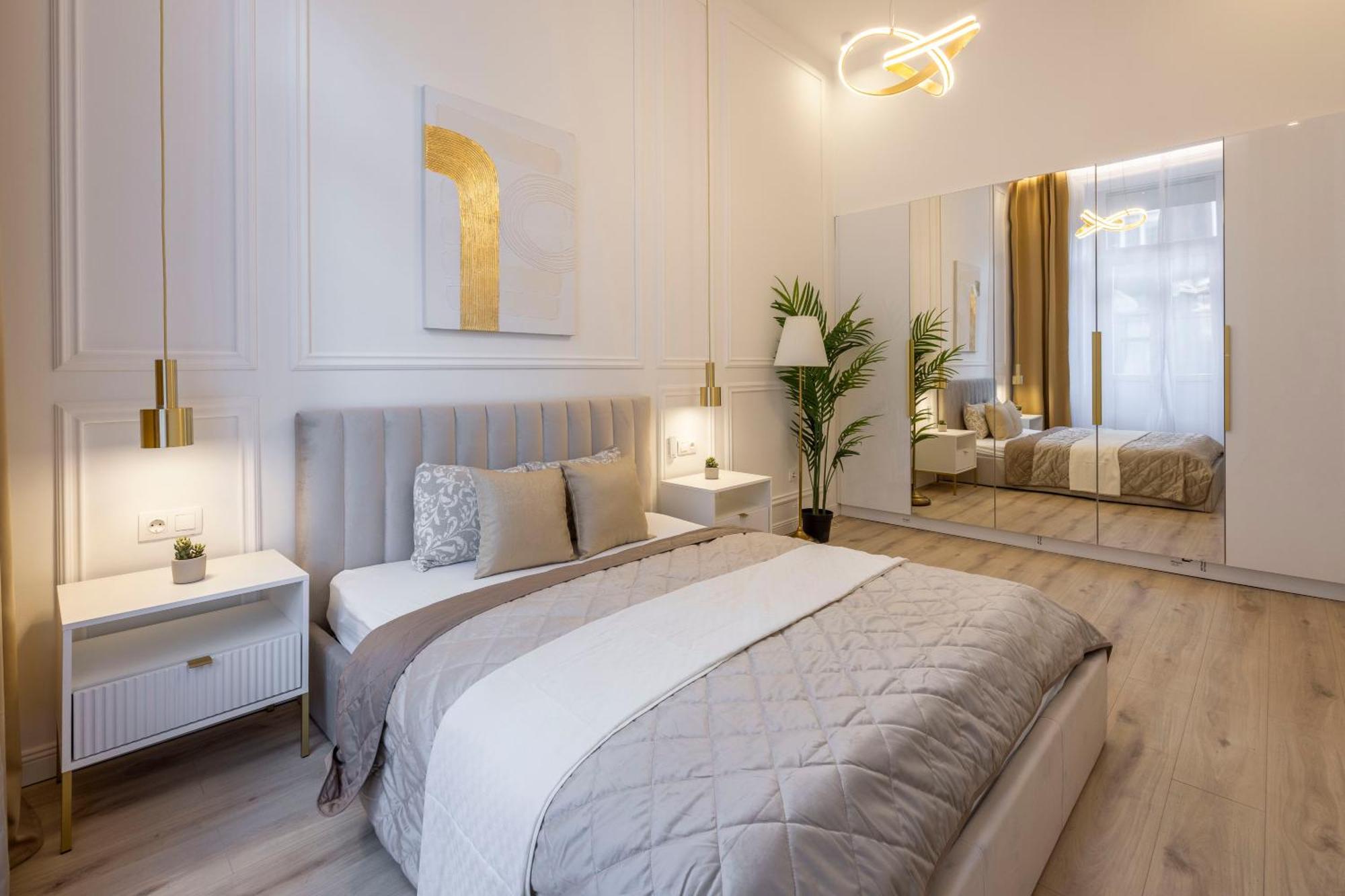 Exclusive & Prestigious Central Residence W/ Balcony Budapest Extérieur photo